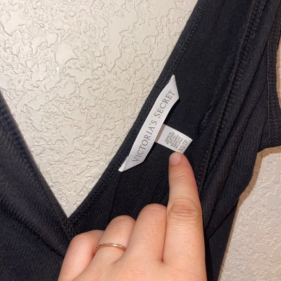 Victoria's SECRET Ribbed Modal Henley Loose Fitting Tank Size XS - Picture 3 of 5